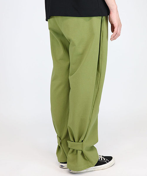One tuck balloon fit snap Sweat Pants(Right green)